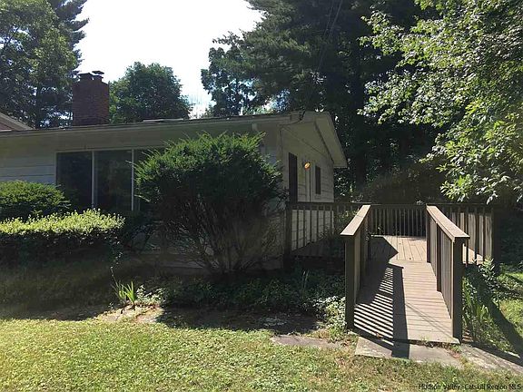 4th image of 14 Normandy Ct