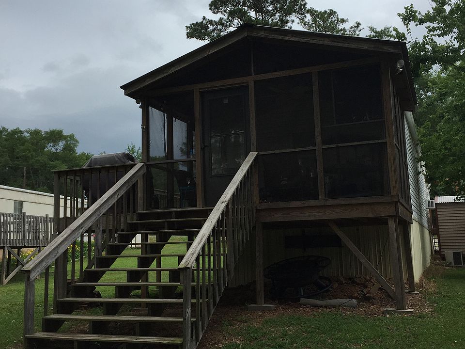 1st image of 20 Lake Dr