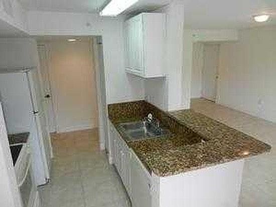4th image of 20930 SW 87th Ave APT 108
