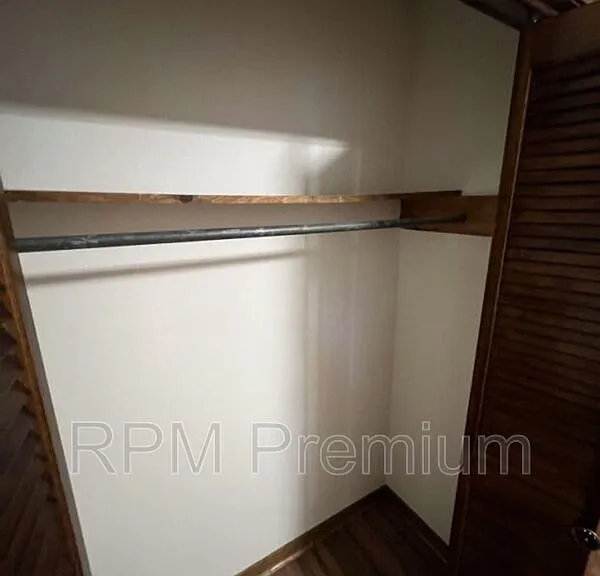 13936 Cayuga Dr — Photo 24