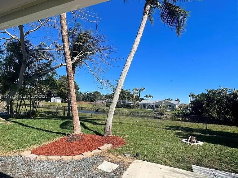 19420 Carolina Cir — Photo 14