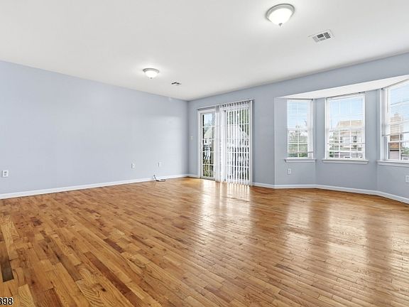 3rd image of 83 Farley Ave