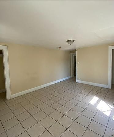 2nd image of 308 N Peninsula Dr APT 3