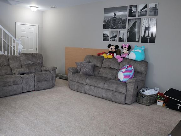 2nd image of 4012 Blackstone Dr