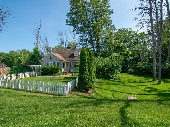 408 E Main St, Waterloo, NY 13165