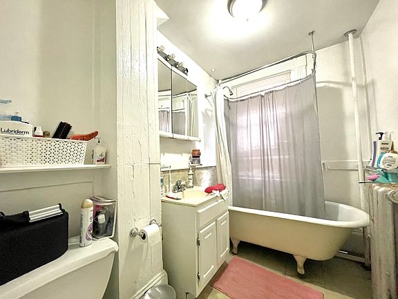 5th image of 2 Champney Pl #2