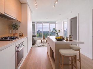 525 Foster Ave #610, Coquitlam, BC V3J 0H6