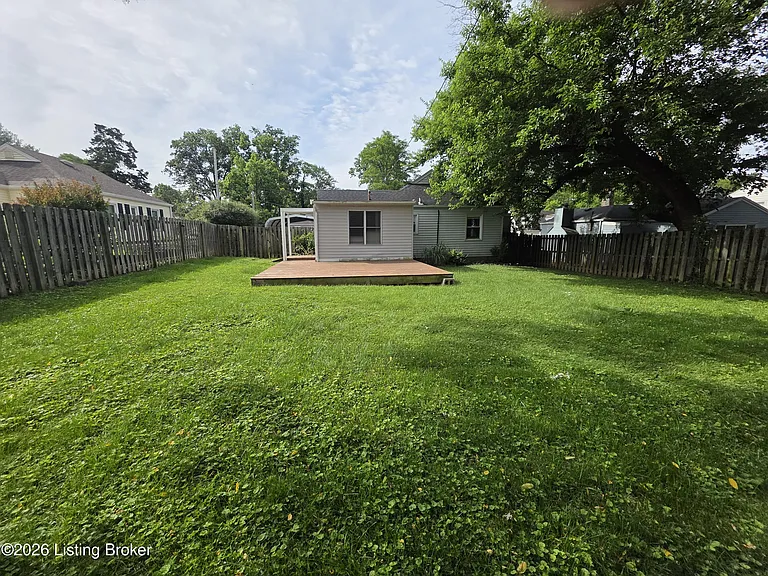 11907 Locust Rd — Photo 13