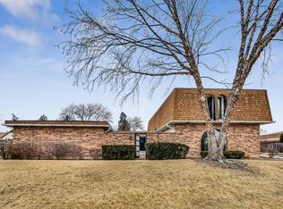 2510 Salceda Dr, Northbrook, IL 60062