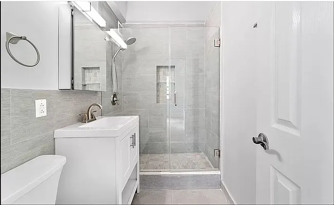 Rented by Oxford Property Group | media 18