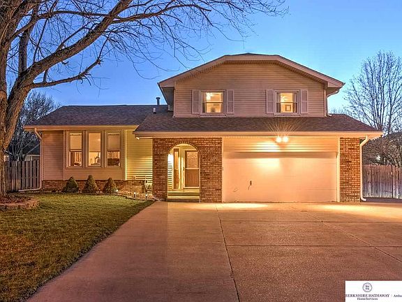 2nd image of 2904 S 158th Cir