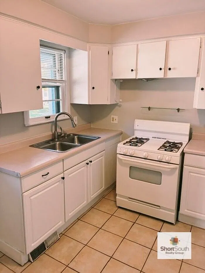 1 bed, 1.0 bath, 900 sqft, $1,200 — Photo 4