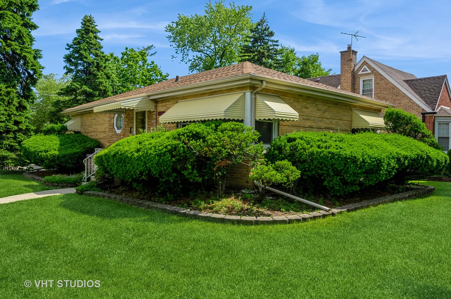 7435 Le Claire Ave photo 1