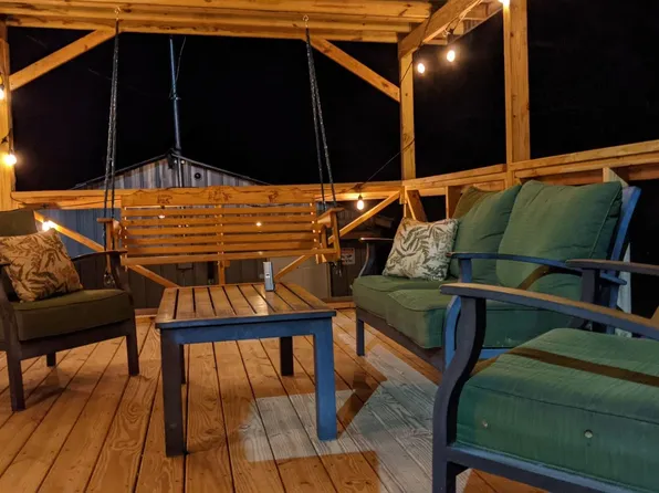 37 Lairson Rd, Campton, KY 41301