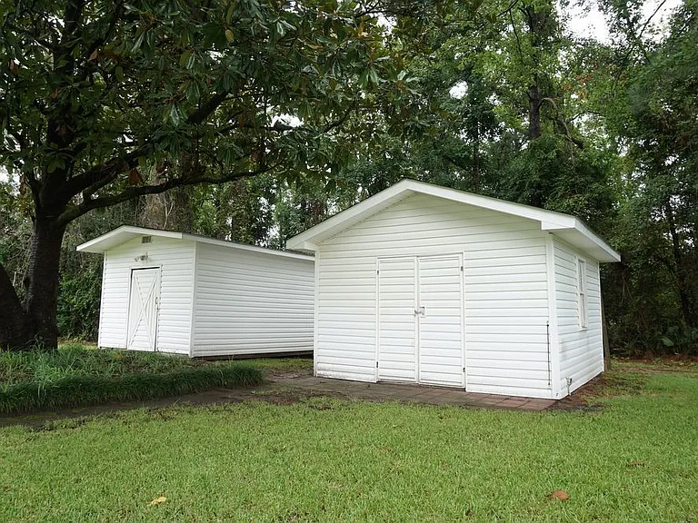318 Foxhall Ct — Photo 32