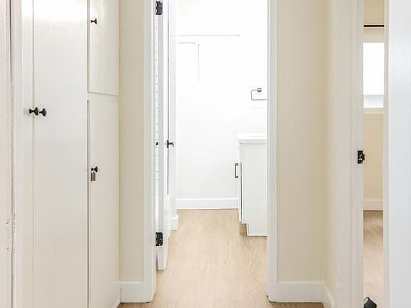 5th image of 4527 Alexington Ave #4529