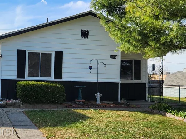 23927 Methuen Ave, Warren, MI 48091