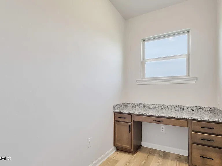 221 Wakely Ct — Photo 13