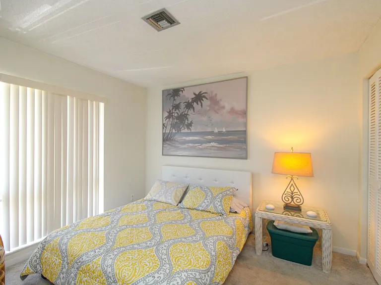 239 Palm Dr #2 — Photo 20