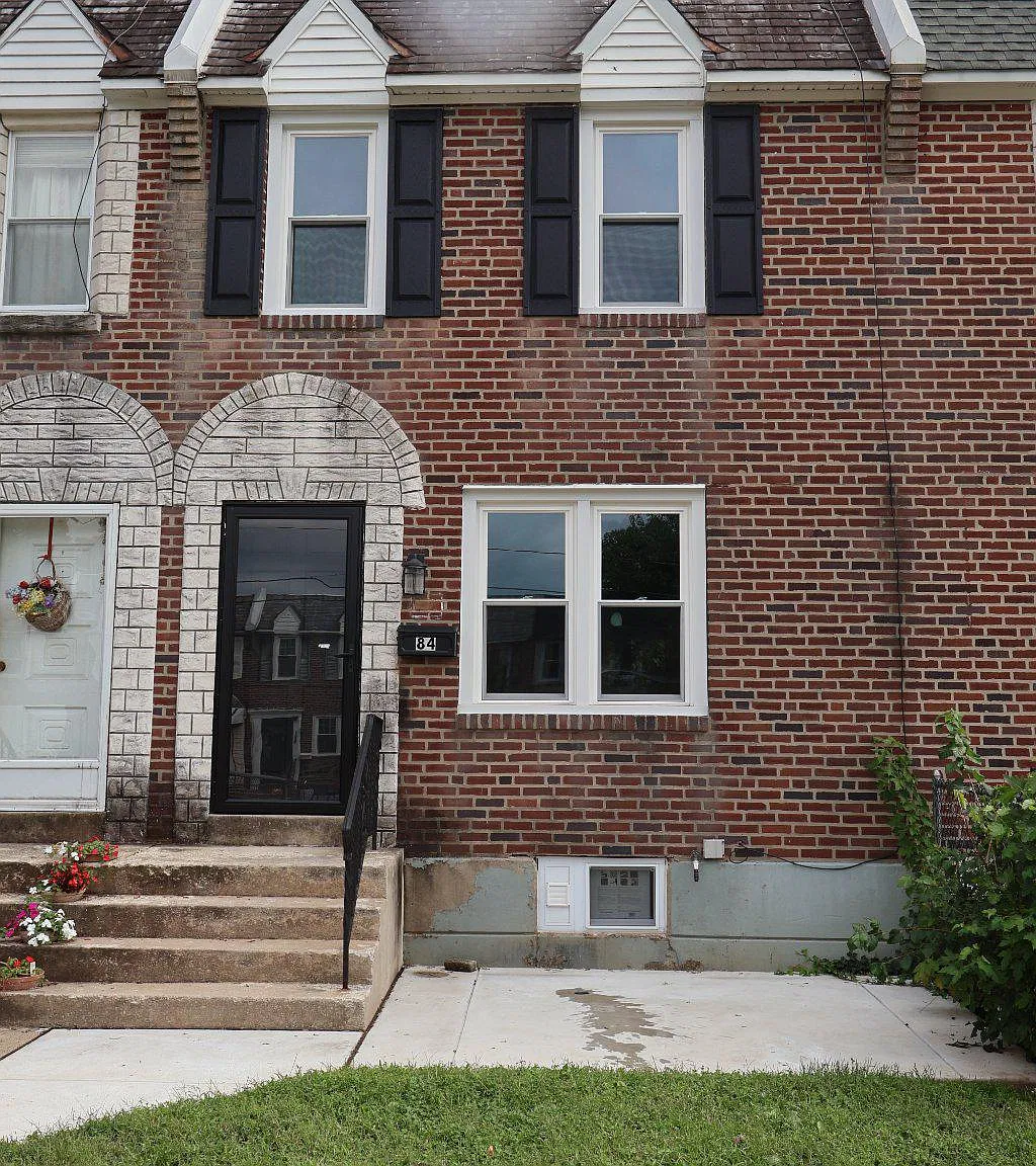 4 bed, 2.0 bath, 1152 sqft, $2,800 — Photo 1