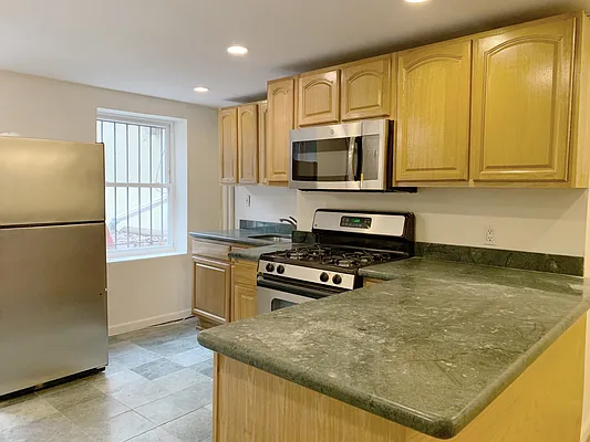 Rented by Compass | media 19