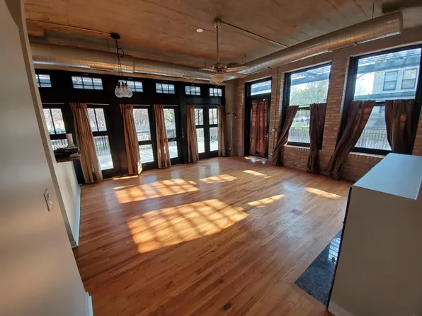 1111 W 14th Pl Unit 122, Chicago, IL 60608