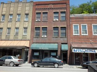 305 W Main St APT 2, Appalachia, VA 24216