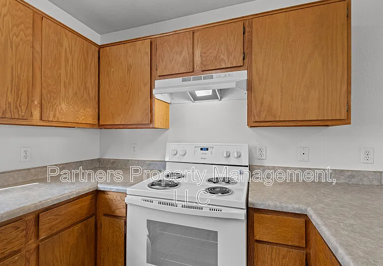 888 S Curtis Ave #1 — Photo 7