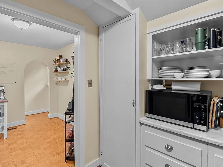 2503 Walker Ave — Photo 7