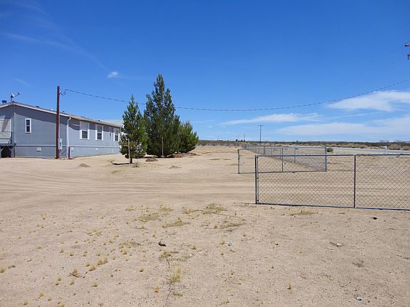 4th image of 14115 E Avenue G