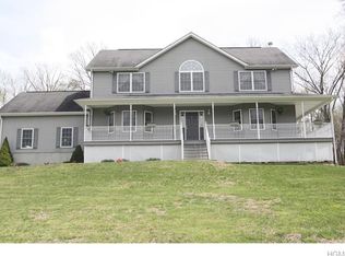 16 Vincenzo Ct, Middletown, NY 10940