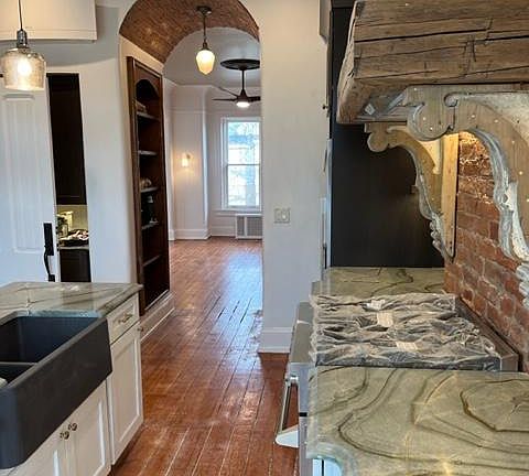 2nd image of 2209 Park Ave #3
