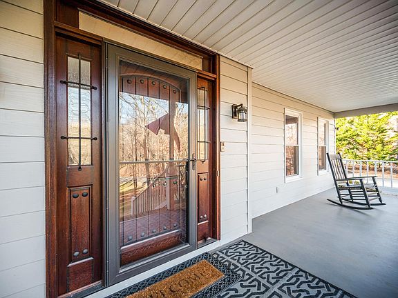4th image of 109 Hickory Winds Ct