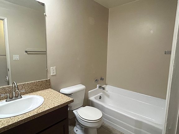 4th image of 3402 Gundry Ave APT 1