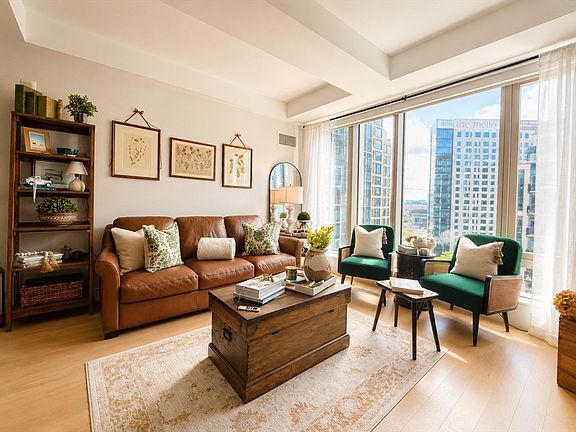 2nd image of 133 Seaport Blvd #1207