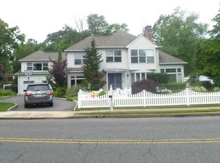 210 S Lake Dr, Lakewood, NJ 08701