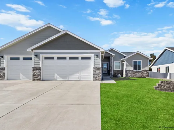 1202 Phipps Ave, Cheyenne, WY 82001