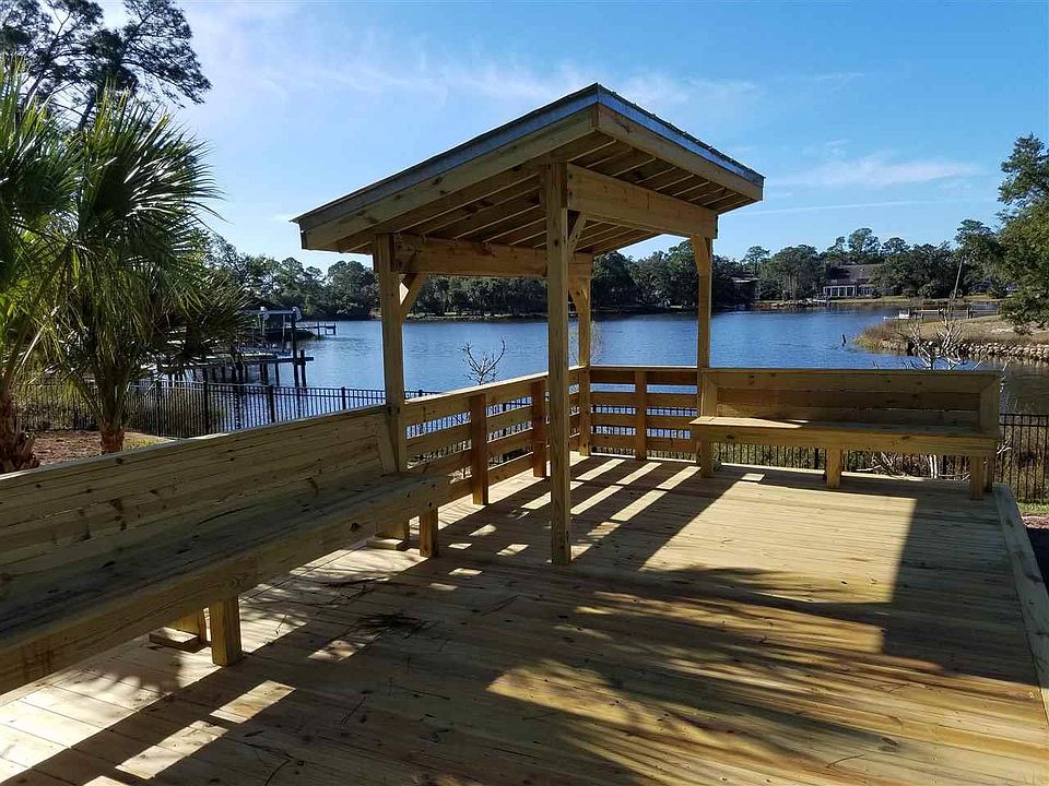 2nd image of 62 Star Lake Dr
