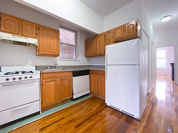 5th image of 202 1st Ave APT 16