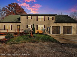 10232 N Royston Rd, Grand Ledge, MI 48837