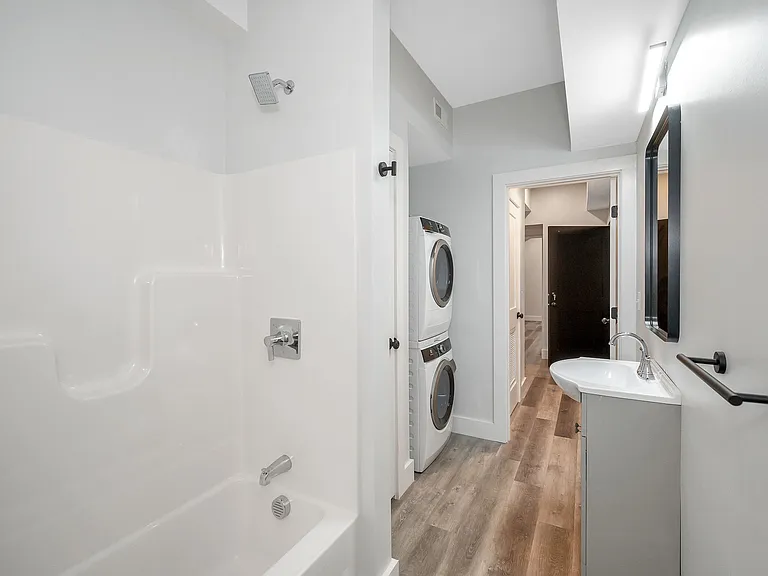 72-74 Boisvert St #4 — Photo 13