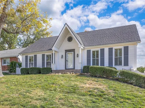 10231 Gillette St, Lenexa, KS 66215