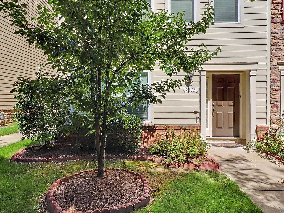 1st image of 9813 Wood Edge Way