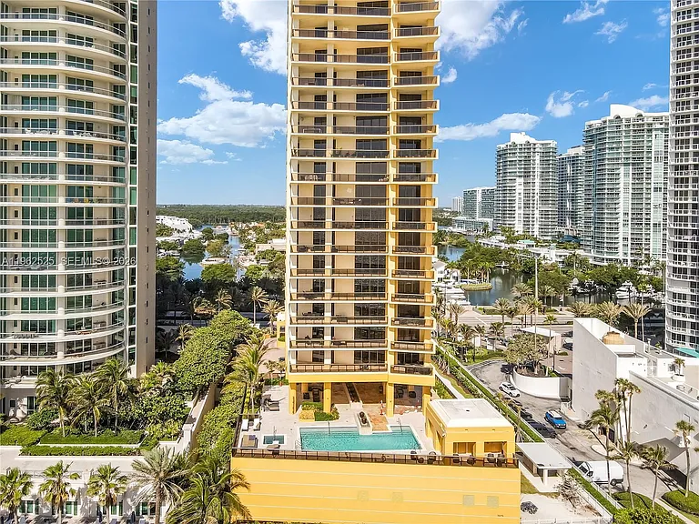 16275 Collins Ave #903 — Photo 46