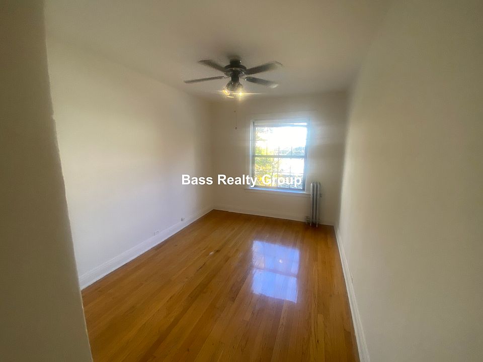 1st image of 5124 S Harper Ave #B11