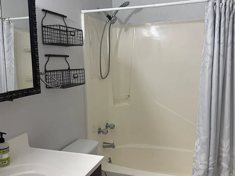 2904 Sheridan Ave — Photo 12