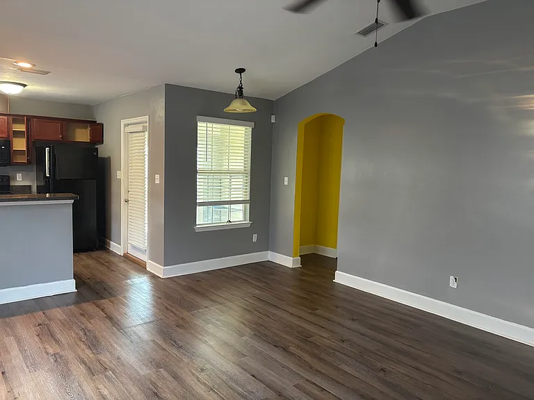 5261 Montejo Dr — Photo 6