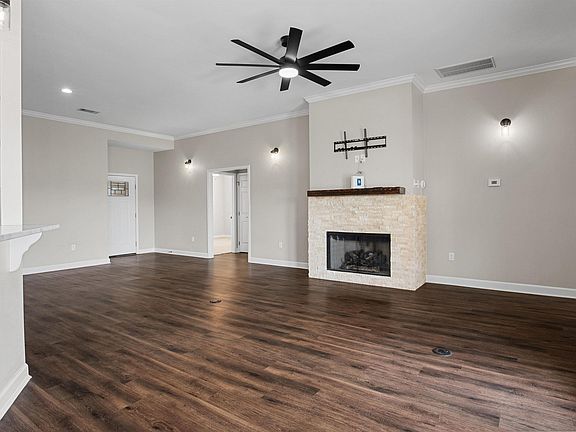 5th image of 1712 Whitehaven Dr