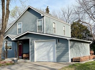 1416 E 21st Ter, Lawrence, KS 66046