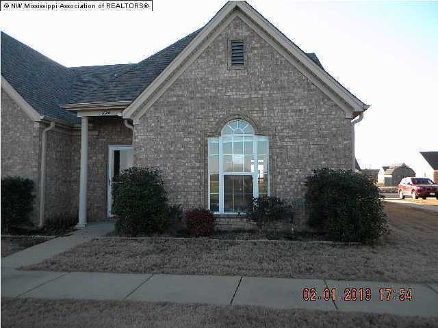 1st image of 1026 Vista Park Cir